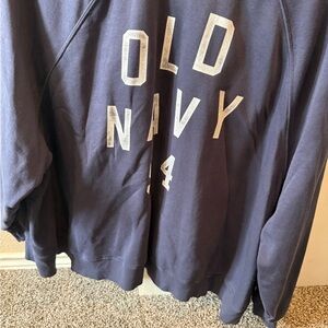 Old Navy Men's Navy Crewneck Sweater